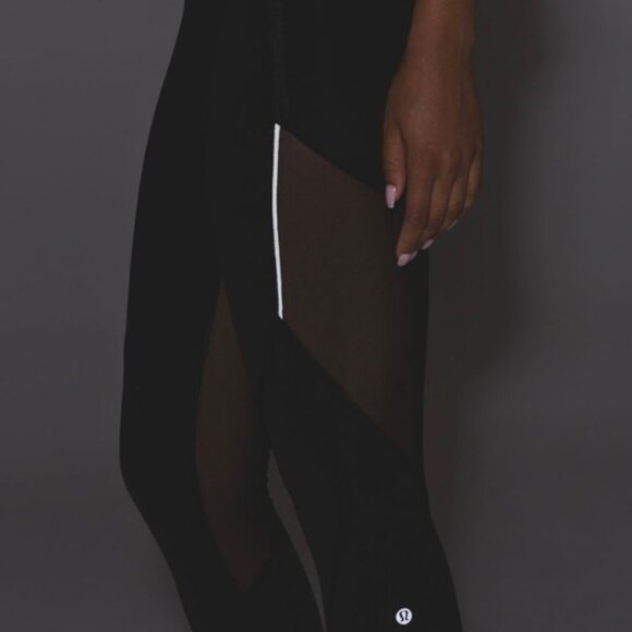 Lululemon Rush Hour 21" Crop Black size 4 - Picture 4 of 8